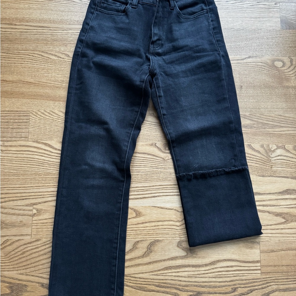 Woman’s Black Stretchy Jeans